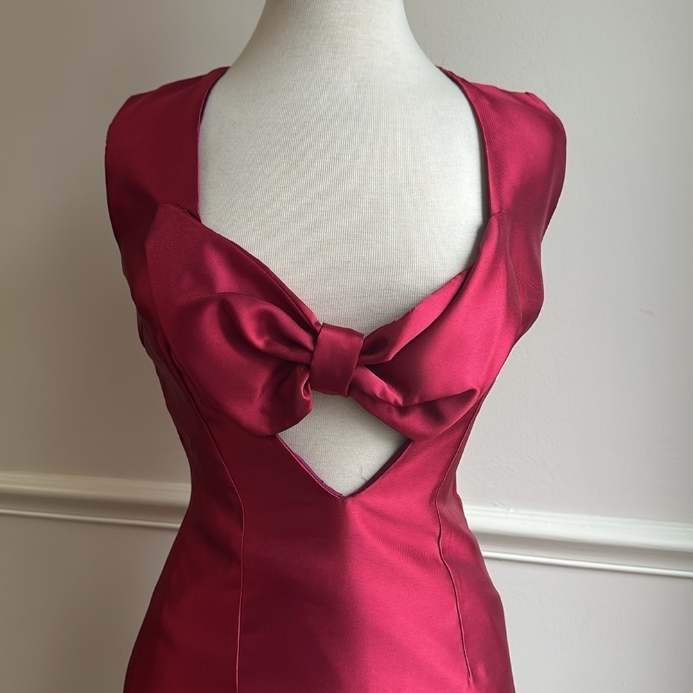 Designer Sample Cocktail Dress Red Silk Sleeveless Leather Fringe Size 6 NWOT - Picture 2 of 4